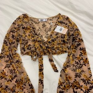 Tiger Mist Tops - Floral Cropped Blouse Tiger Mist Tops - Floral Cropped Blouse